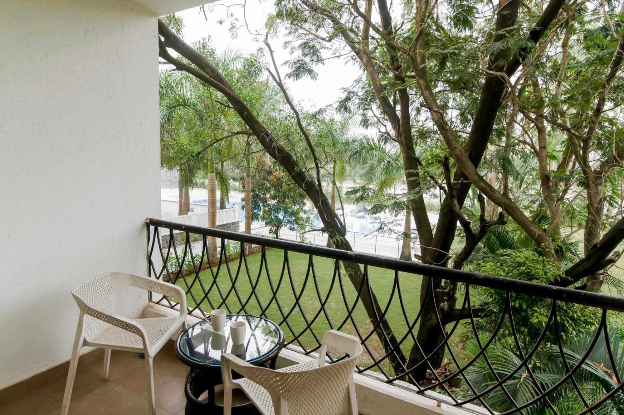 Sterling Stolen Heaven Lonavala Hotel Szoba fotó