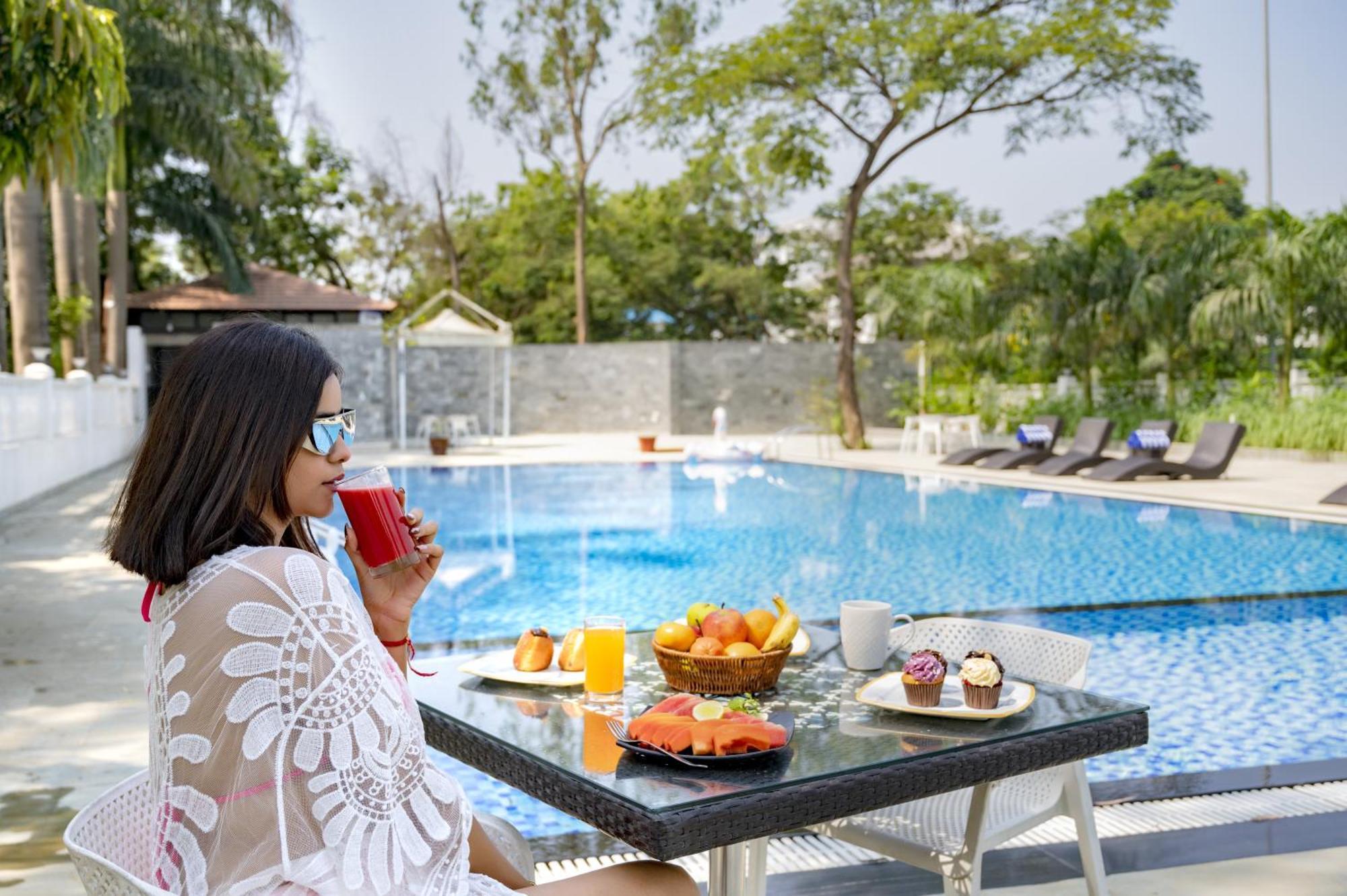 Sterling Stolen Heaven Lonavala Hotel Kültér fotó